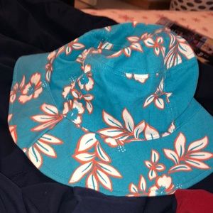 Hawaiian themed bucket hat